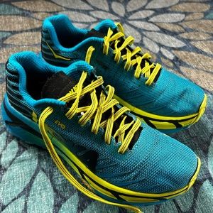 Hoka Evo Mafate trail running shoes, women’s size 7